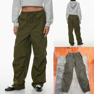 Aritzia TNA Squad Cargo Pocket Parachute Pants